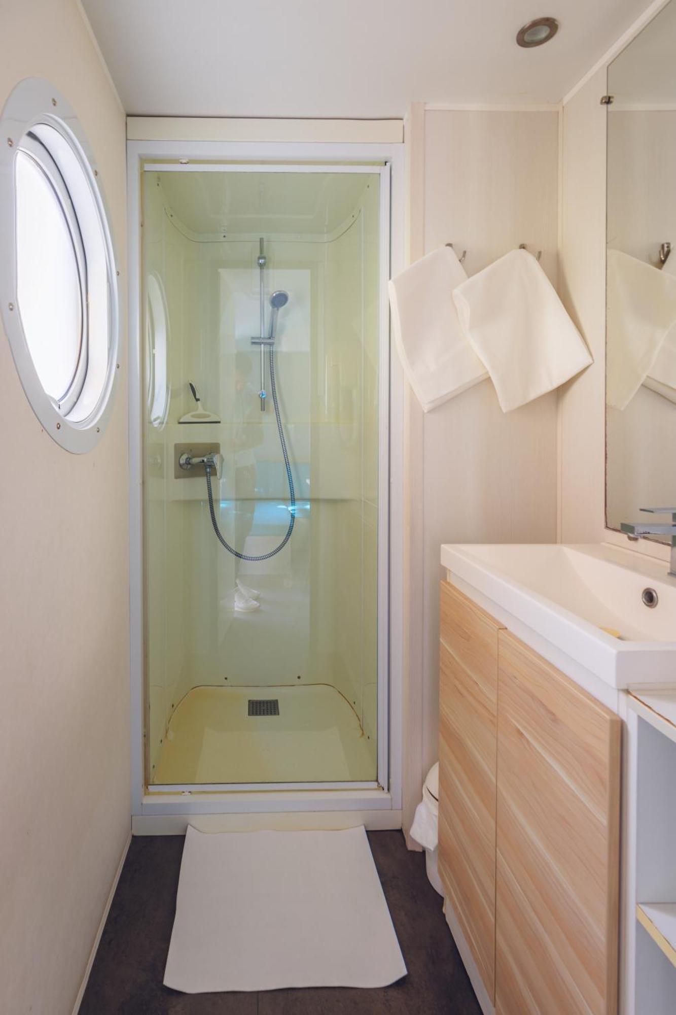 Hotel L'Oasis des Dombes Ambérieux-en-Dombes Zimmer foto