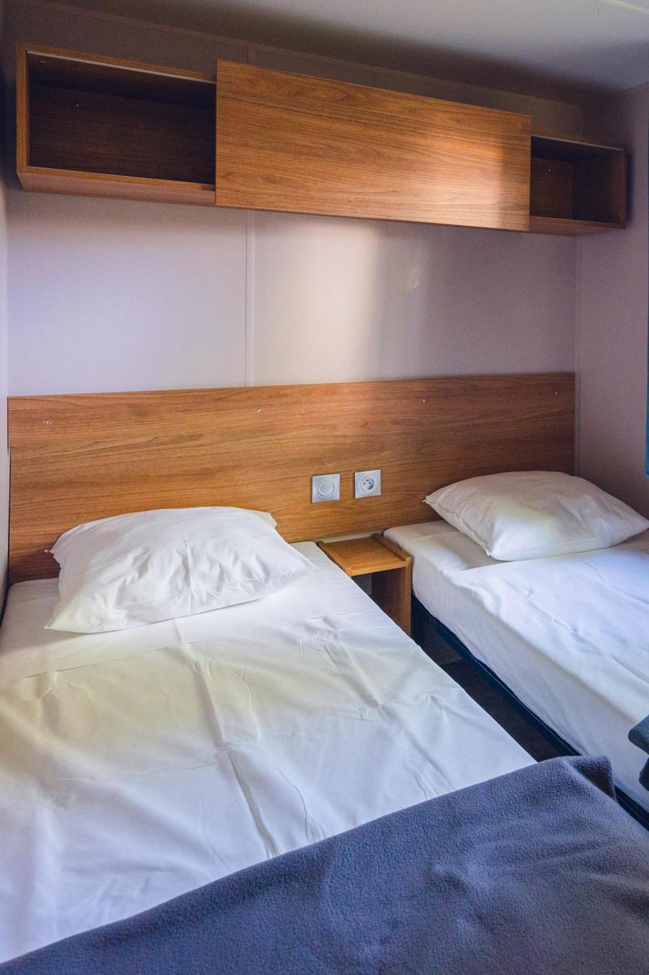 Hotel L'Oasis des Dombes Ambérieux-en-Dombes Zimmer foto
